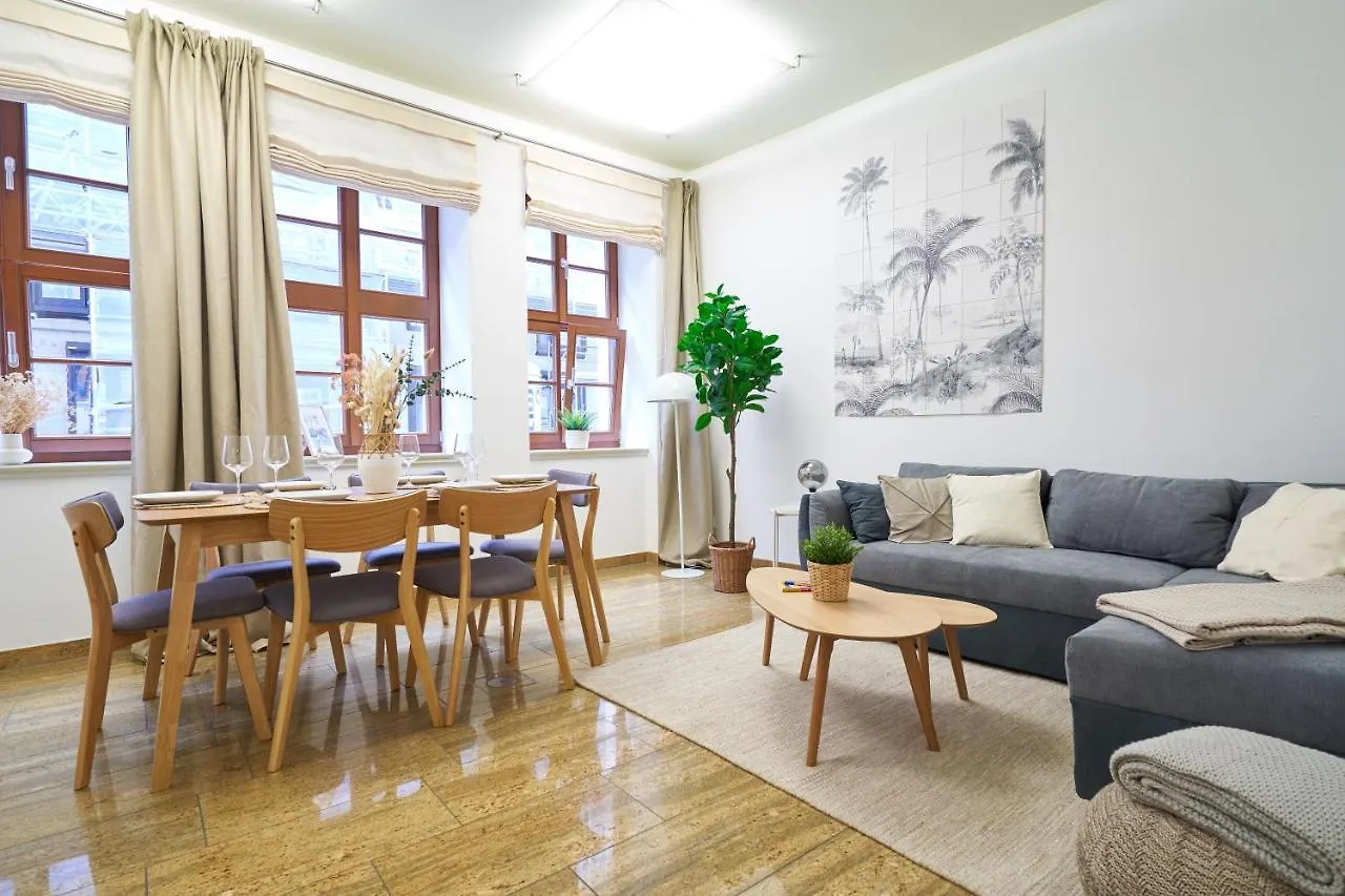Global Living - Design Apartments I City Center I Balcony I Smart-Tv I Kitchen I Dresden 0*,  Germany