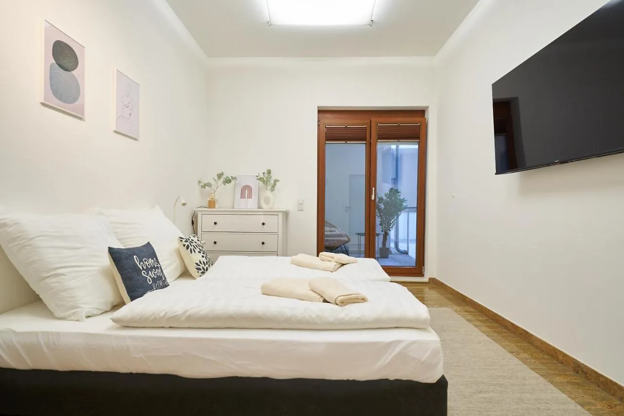 Global Living - Design Apartments I City Center I Balcony I Smart-Tv I Kitchen I Dresden