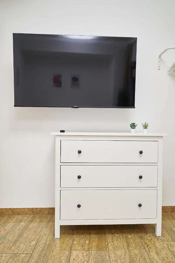 Global Living - Design Apartments I City Center I Balcony I Smart-Tv I Kitchen I Dresden 0*,  Germany