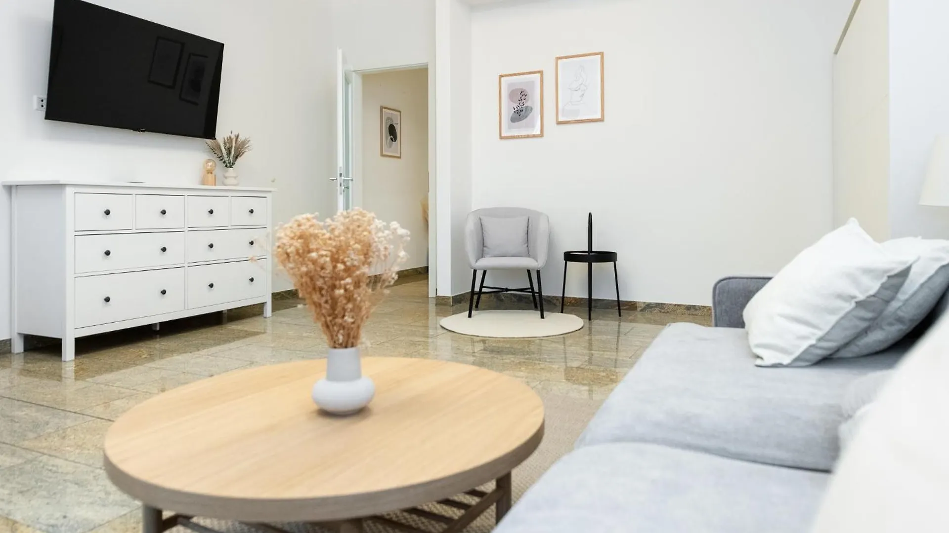 Global Living - Design Apartments I City Center I Balcony I Smart-Tv I Kitchen I Dresden